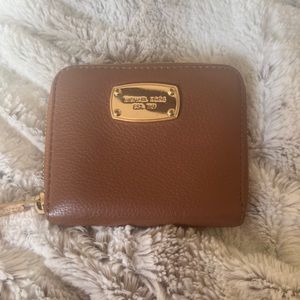 Michael Kors mini wallet